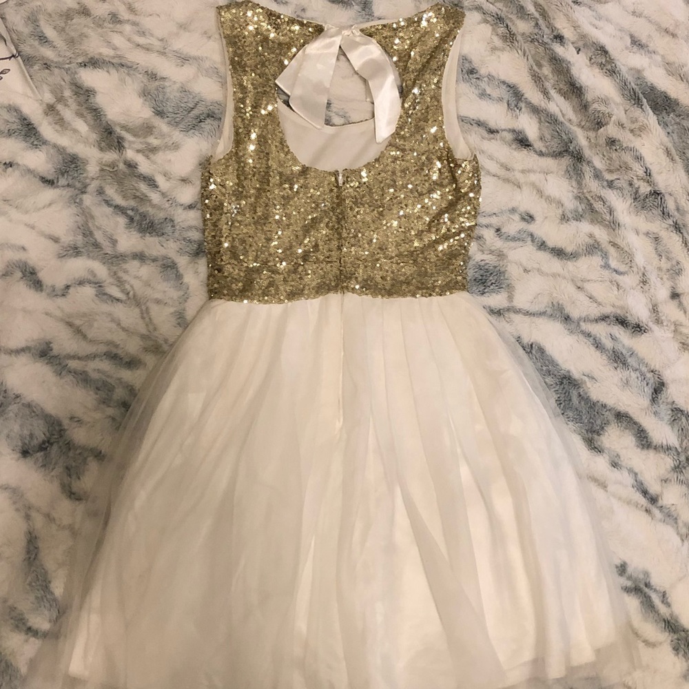 Dress - Picture 3 of 7